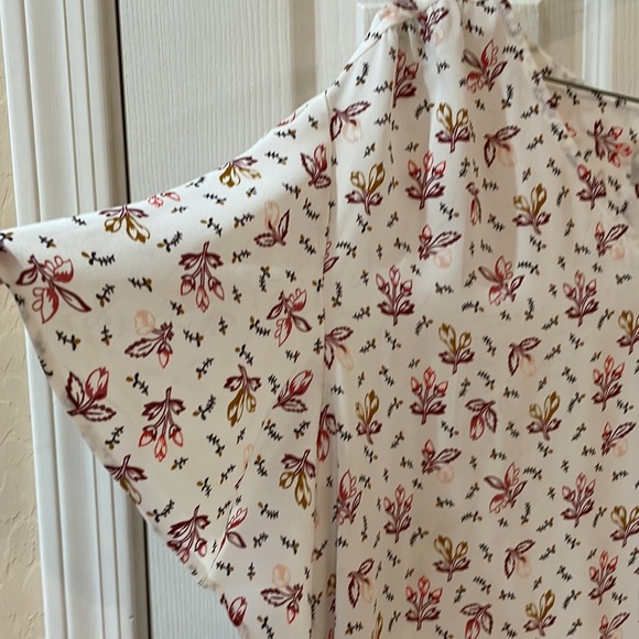 LOFT Autumn Floral flutter sleeve v-neck blouse - Picture 3 of 7